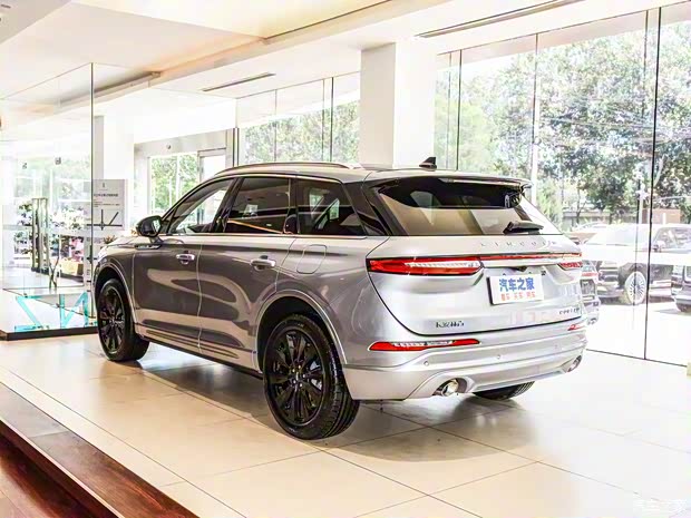 長安林肯 冒險家 2022款 2.0T 兩驅(qū)阿拉斯加冰川限量版