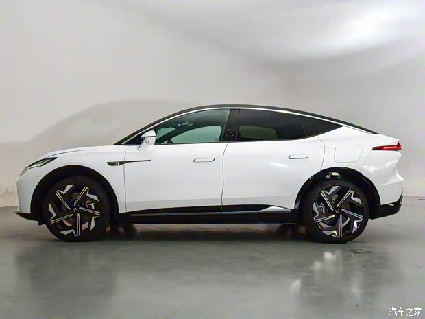 上汽集团 飞凡R7 2022款 四驱版 上汽集团 飞凡R7 2022款 四驱版