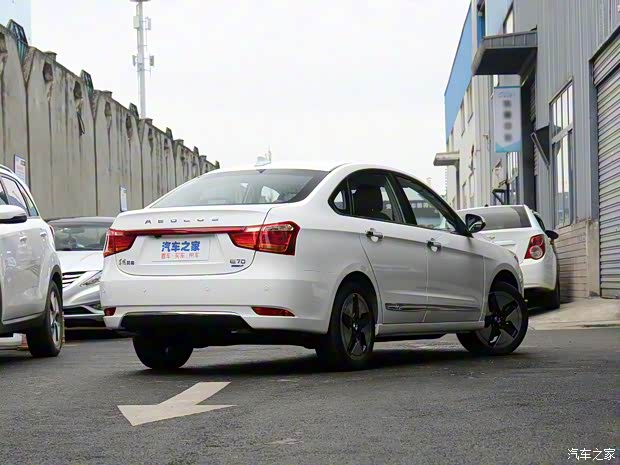 东风乘用车 东风风神E70 2021款 500 超悦版 东风乘用车 东风风神E70 2021款 500 超悦版
