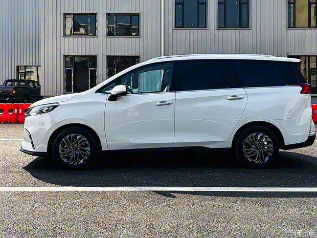 上汽大通 上汽大通MAXUS EUNIQ 5 2022款 豪華版 六座