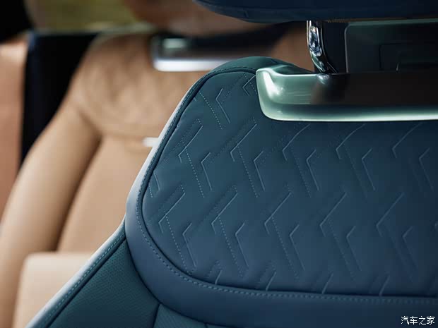 路虎(进口) 揽胜 2023款 SV Carmel Edition