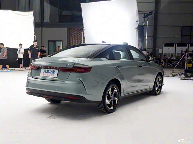 几何汽车 几何G6 2022款 620 几何汽车 几何G6 2022款 620