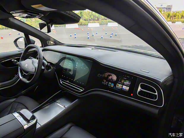 上汽集团 飞凡R7 2022款 基本型 上汽集团 飞凡R7 2022款 基本型