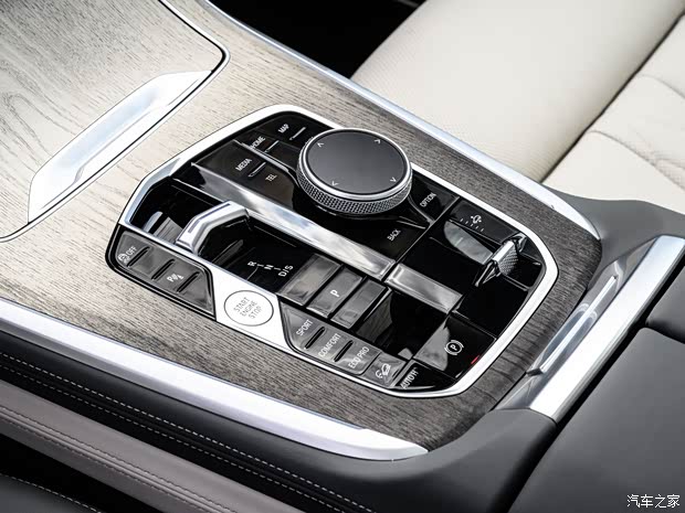 宝马(进口) 宝马X7 2023款 xDrive40i 美国版 宝马(进口) 宝马X7 2023款 xDrive40i 美国版