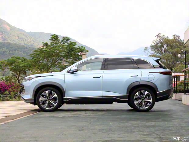 比亞迪 護衛(wèi)艦07 2023款 DM-i 高配版