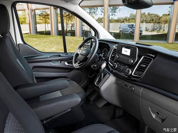 福特(進(jìn)口) Tourneo Custom新能源 