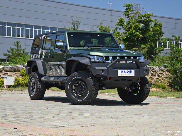 北京越野 北京BJ40 2020款 2.3T 自动四驱雨林穿越版 北京越野 北京BJ40 2020款 2.3T 自动四驱雨林穿越版