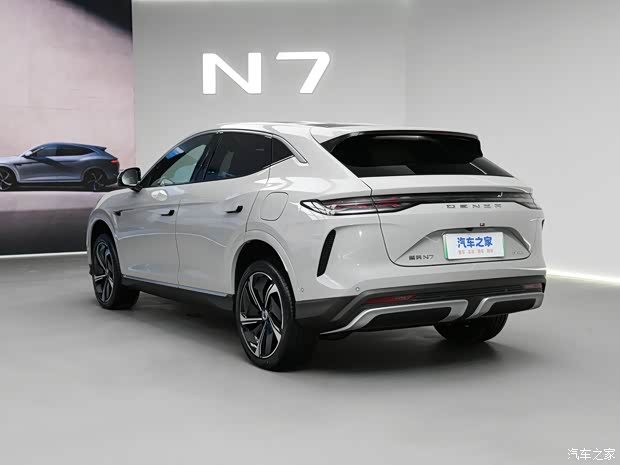 腾势汽车 腾势N7 2023款 高配基本型 腾势汽车 腾势N7 2023款 高配基本型