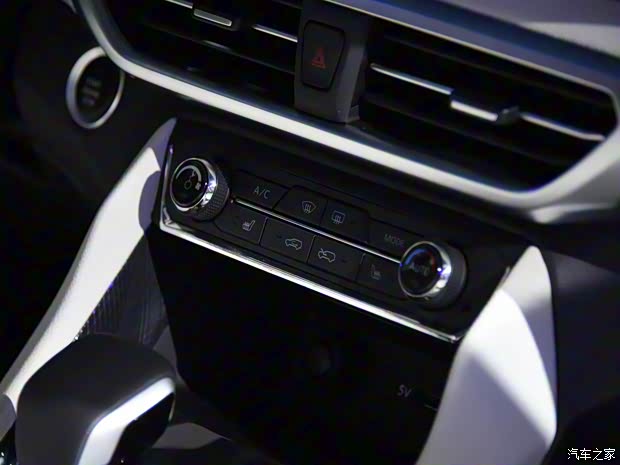 上汽大通 上汽大通G50 2018款 基本型