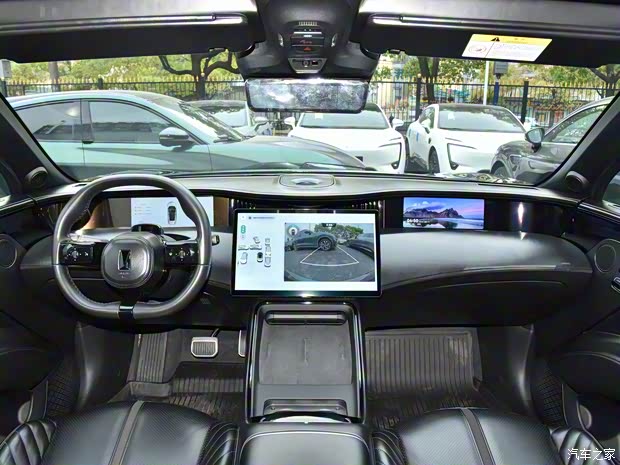 阿维塔科技 阿维塔11 2022款 011 MMW联名限量款 阿维塔科技 阿维塔11 2022款 011 MMW联名限量款