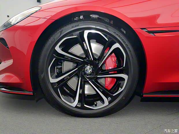 上汽集团 Cyberster 2023款 四驱版 400kW