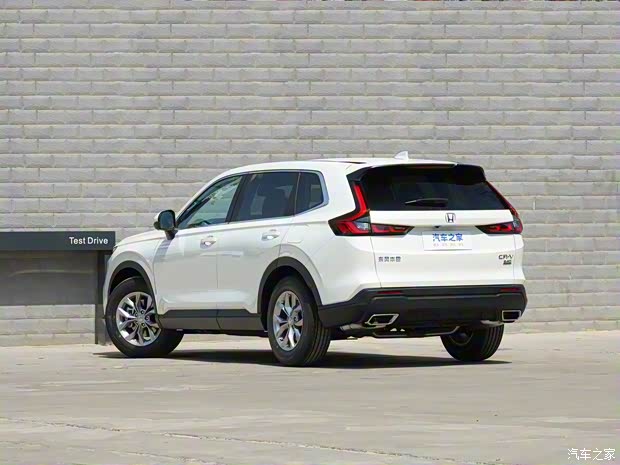 東風(fēng)本田 本田CR-V 2023款 240TURBO 兩驅(qū)睿型版 5座 東風(fēng)本田 本田CR-V 2023款 240TURBO 兩驅(qū)睿型版 5座