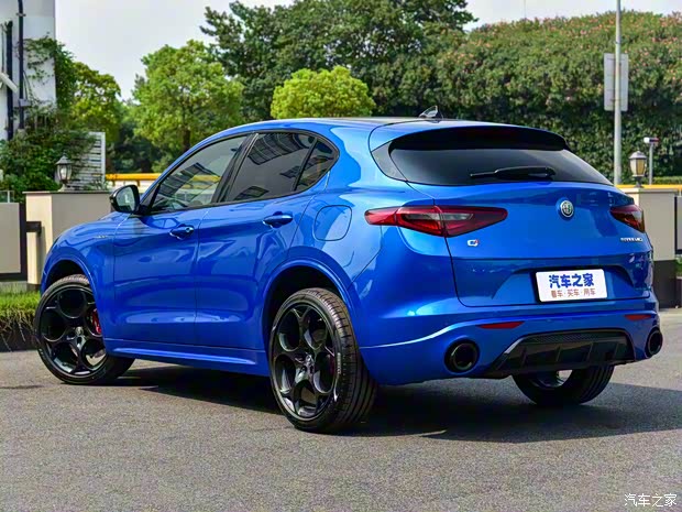阿爾法·羅密歐 Stelvio 2022款 Veloce