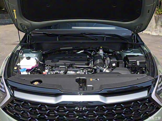 起亚 狮铂拓界 2022款 2.0T 四驱基本型 起亚 狮铂拓界 2022款 2.0T 四驱基本型