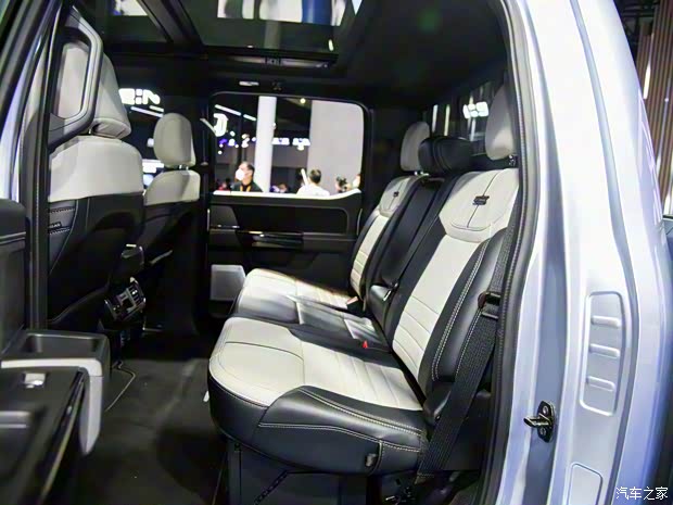 福特(进口) 福特F-150新能源 2021款 Lightning Platinum SuperCrew 福特(进口) 福特F-150新能源 2021款 Lightning Platinum SuperCrew