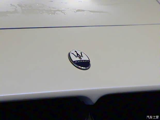 瑪莎拉蒂 瑪莎拉蒂M(fèi)C20 2020款 3.0T 標(biāo)準(zhǔn)版