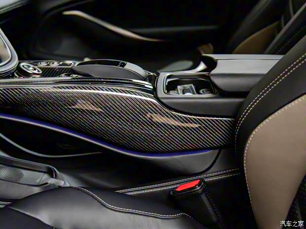 阿斯頓·馬丁 阿斯頓·馬丁DBX 2023款 4.0T V8 707