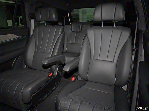 长城汽车 蓝山 2023款 DHT-PHEV 基本型 长城汽车 蓝山 2023款 DHT-PHEV 基本型