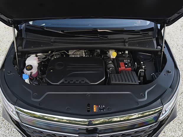 上汽集团 荣威iMAX8 2021款 400TGI 新赢家至尊版 上汽集团 荣威iMAX8 2021款 400TGI 新赢家至尊版