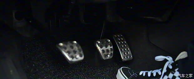 东风本田 思域 2021款 HATCHBACK 220TURBO 手动驾趣控 东风本田 思域 2021款 HATCHBACK 220TURBO 手动驾趣控