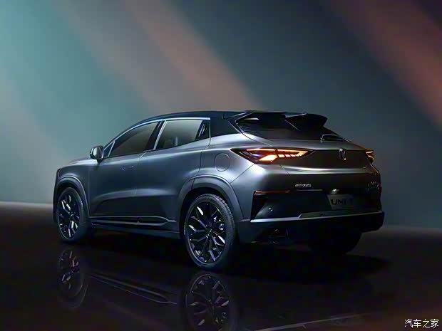 长安汽车 长安UNI-T 2022款 2.0T 基本型 长安汽车 长安UNI-T 2022款 2.0T 基本型