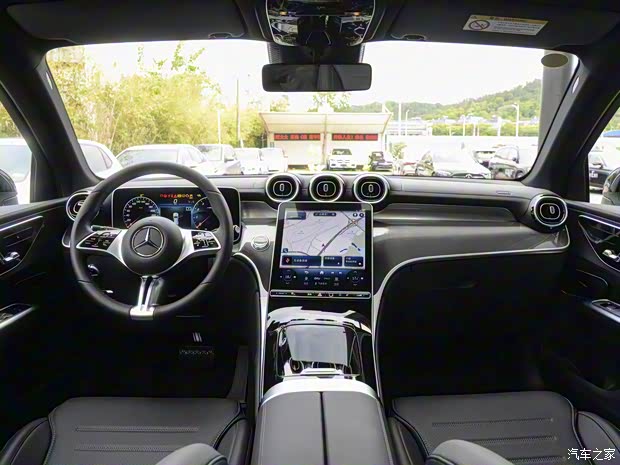 北京奔驰 奔驰GLC 2023款 GLC 260 L 4MATIC 动感型 5座