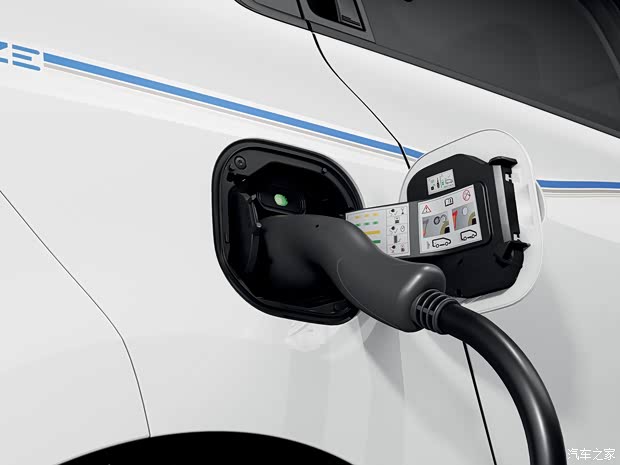 雷諾(進(jìn)口) Twingo Z.E. 2020款 基本型 雷諾(進(jìn)口) Twingo Z.E. 2020款 基本型