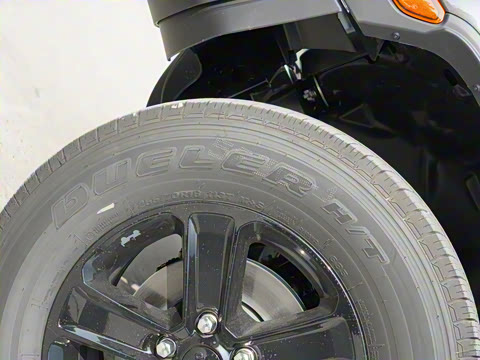 2022款 2.0T 高地四门版 2022款 2.0T 高地四门版