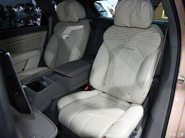 賓利 添越 2022款 4.0T V8 長軸距首發(fā)限量版 賓利 添越 2022款 4.0T V8 長軸距首發(fā)限量版