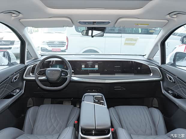 上汽大通 上汽大通MAXUS G90 2022款 2.0T 星河七座版