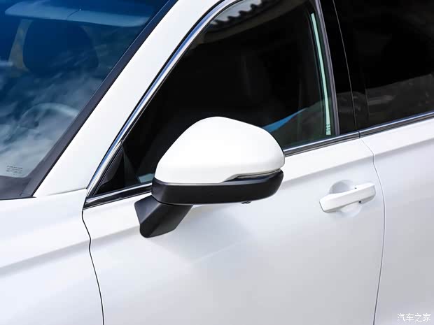 广汽本田 皓影 2023款 e:HEV 四驱基本型