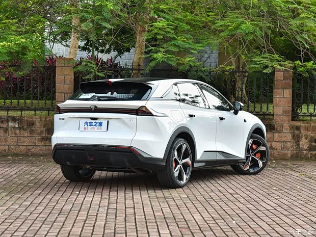 深蓝汽车 深蓝S7 2023款 增程高配版 深蓝汽车 深蓝S7 2023款 增程高配版