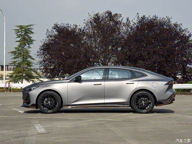 长安汽车 长安UNI-V 2022款 运动版 长安汽车 长安UNI-V 2022款 运动版