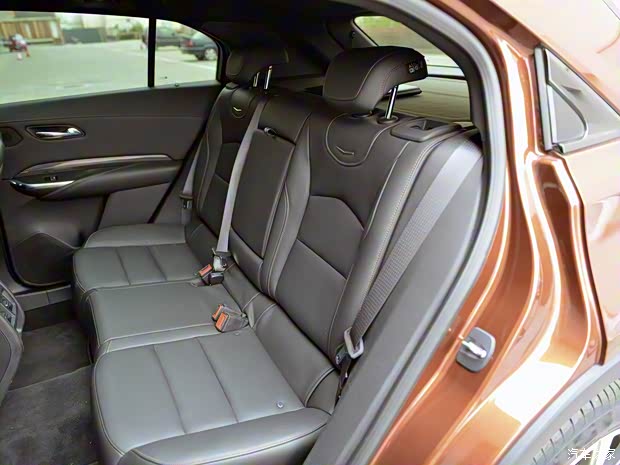 上汽通用凯迪拉克 凯迪拉克XT4 2018款 28T 四驱铂金运动版