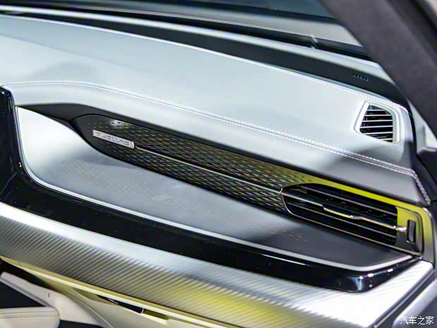 上汽奧迪 奧迪Q6 2022款 50 TFSI 基本型