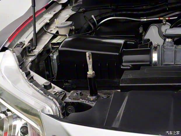 鄭州日產(chǎn) 納瓦拉 2017款 2.5L手動四驅(qū)旗艦版QR25