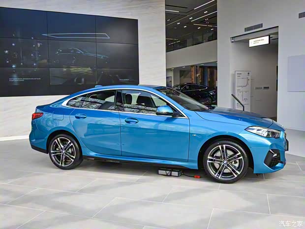 寶馬(進(jìn)口) 寶馬2系 2021款 225i 四門轎跑車 M運(yùn)動套裝