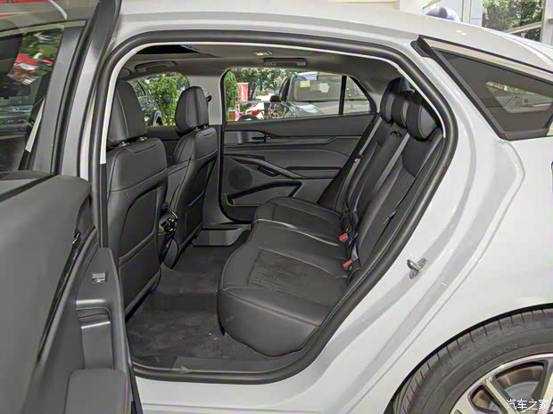 長(zhǎng)安福特 蒙迪歐 2023款 1.5T 高配版