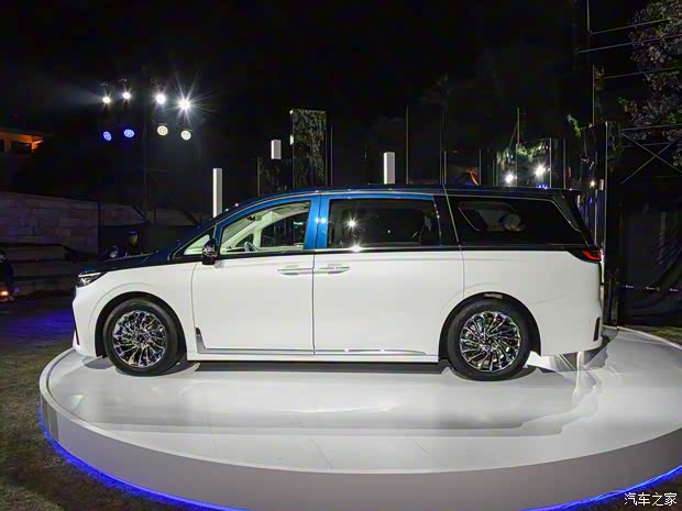 嵐圖汽車 夢(mèng)想家 2022款 四座版