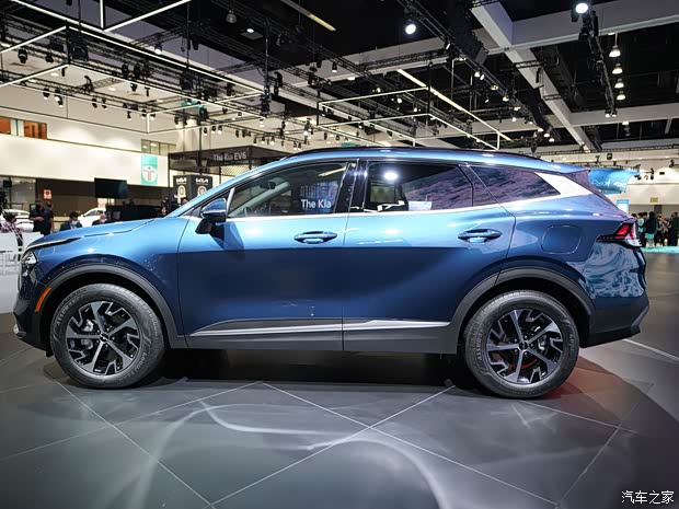 起亚(进口) SPORTAGE 2023款 HEV 美国版 起亚(进口) SPORTAGE 2023款 HEV 美国版