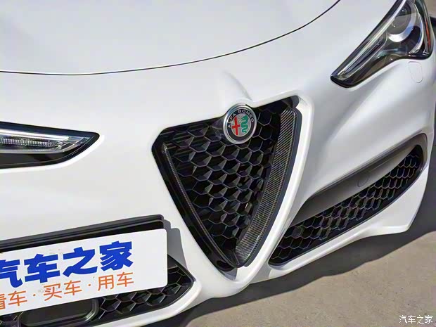 阿尔法·罗密欧 Stelvio 2021款 2.0T 280HP Veloce Ti 竞速版