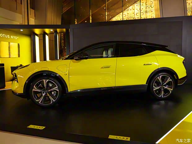 路特斯 ELETRE 2022款 517km 基本型 路特斯 ELETRE 2022款 517km 基本型