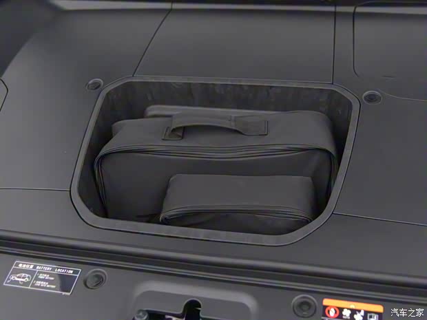 極氪 ZEEKR 001 2021款 超長續(xù)航雙電機 YOU版