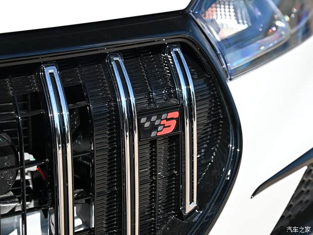 奇瑞汽车 艾瑞泽5 2024款 1.5L 手动风尚型 奇瑞汽车 艾瑞泽5 2024款 1.5L 手动风尚型