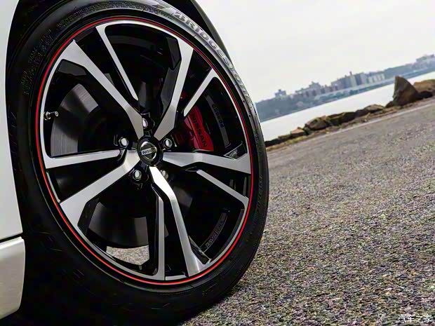 日产(进口) 日产370Z 2019款 50th Anniversary Edition