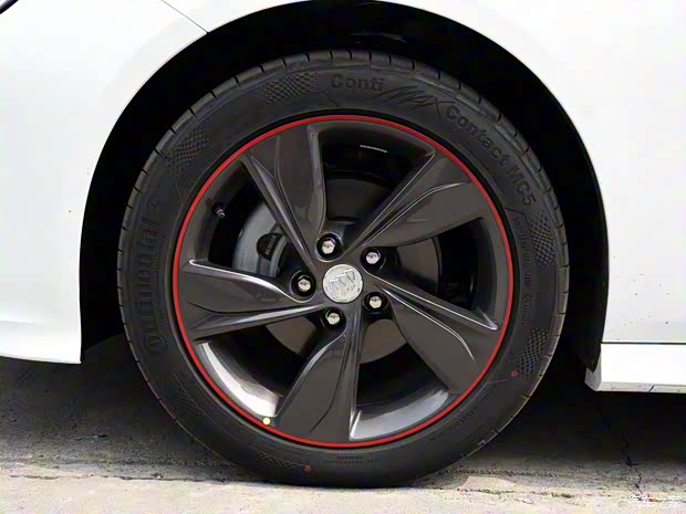 上汽通用别克 君威 2018款 GS 28T 穿越火线联名限量版