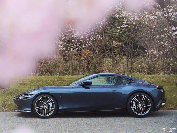 法拉利 Roma 2020款 3.9T V8