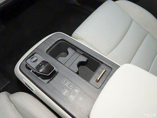 东风日产 Ariya 2022款 两驱高配版