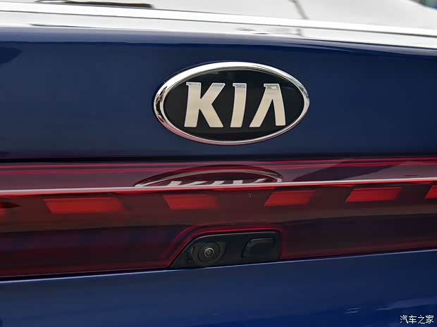 东风悦达起亚 K5凯酷 2020款 380T GT-Line 尊贵版 东风悦达起亚 K5凯酷 2020款 380T GT-Line 尊贵版