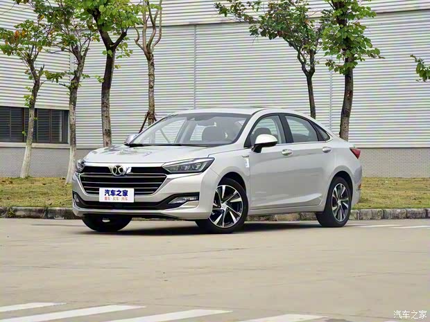 北京汽车 绅宝智道 2019款 260T 自动高配型 北京汽车 绅宝智道 2019款 260T 自动高配型